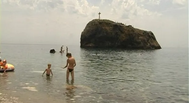 Яшмовый пляж в июне