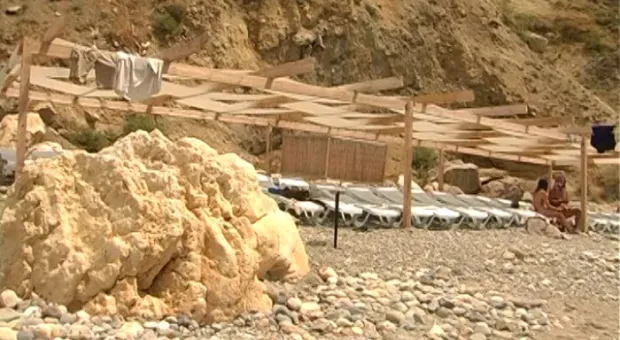 Яшмовый пляж в июне