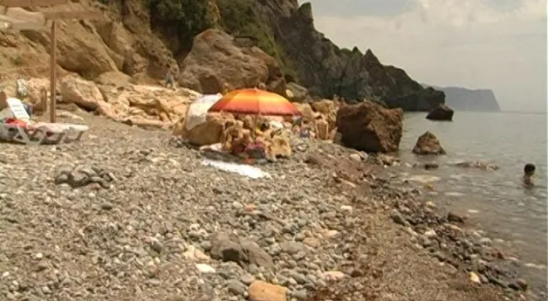 Яшмовый пляж в июне