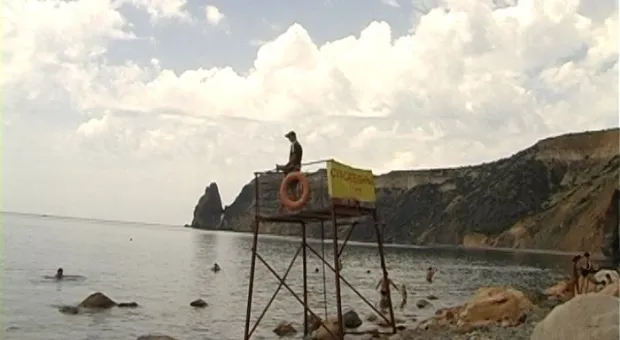 Яшмовый пляж в июне