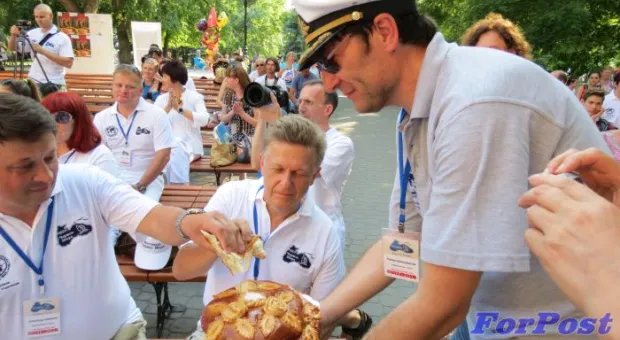 Стартовал первый международный яхтенный фестиваль «Черное море» - «IBSYF-2013» Стартовал первый международный яхтенный фестиваль «Черное море» - «IBSYF-2013»