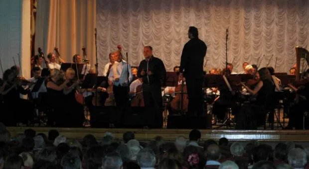 2-й день фестиваля "Севастопольский бастион". Провожая в дальний поход крейсер «Москва», участники не смогли сдержать эмоций