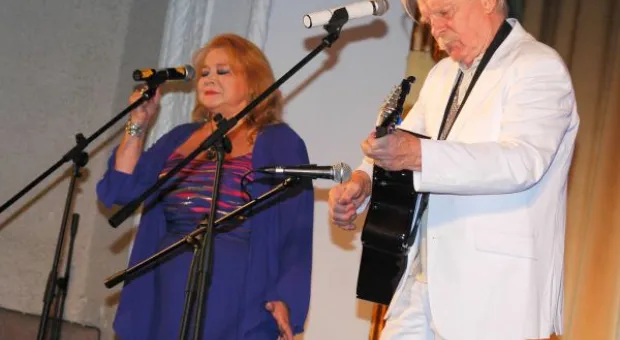 2-й день фестиваля "Севастопольский бастион". Провожая в дальний поход крейсер «Москва», участники не смогли сдержать эмоций