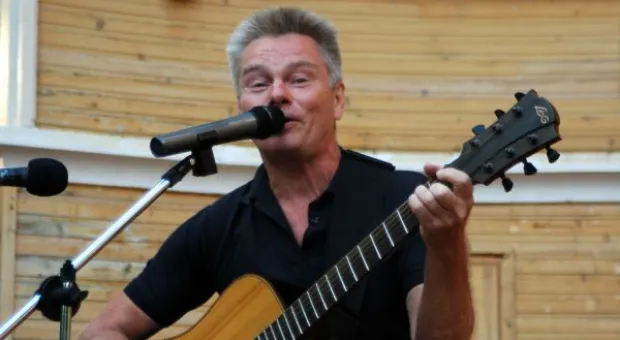 На летней эстраде Приморского бульвара прошел праздничный концерт, посвященный «Дню семьи, любви и верности»