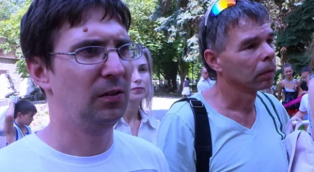 Юные спортсмены и тренеры ДЮСШ "Парус" пришли отвоевывать свой зал под стены администрации Севастополя