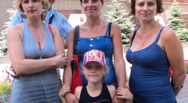 Юные спортсмены и тренеры ДЮСШ "Парус" пришли отвоевывать свой зал под стены администрации Севастополя