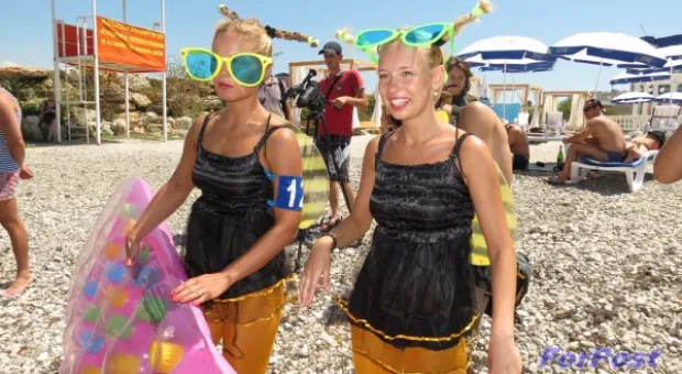 В Севастополе прошел IX открытый чемпионат по гонкам на матрасах