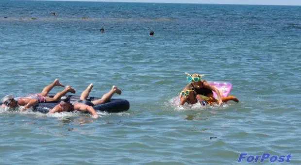 В Севастополе прошел IX открытый чемпионат по гонкам на матрасах