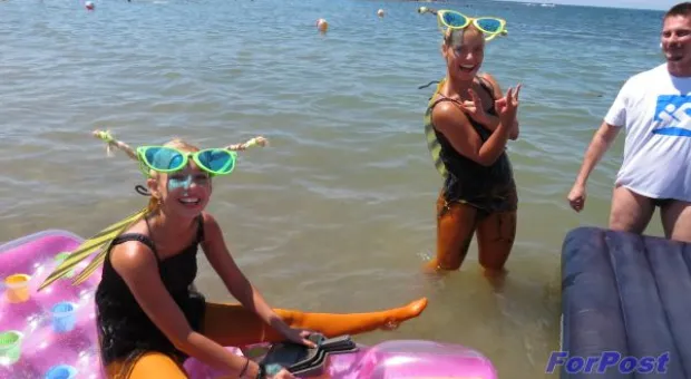 В Севастополе прошел IX открытый чемпионат по гонкам на матрасах