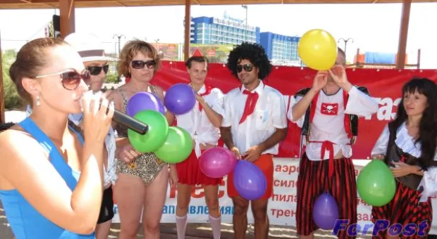 В Севастополе прошел IX открытый чемпионат по гонкам на матрасах