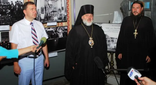 В Херсонесе открылась выставка, посвященная 300-летию Александро-Невской лавры