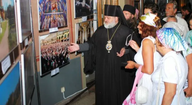 В Херсонесе открылась выставка, посвященная 300-летию Александро-Невской лавры