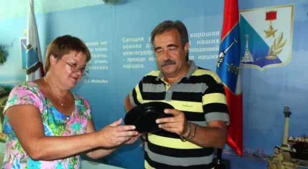 Газета ЧФ России «Флаг Родины» подписала договор с саратовцами, теперь на Волге будет свой «Флаг Родины»