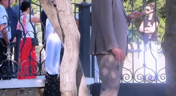 Председатель СГГА поздравил севастопольцев с тройным праздником, а журналисты его – с именинами.