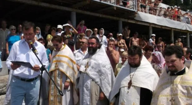 В Ялте в честь 1025-летия Крещения Руси состоялось массовое крещение жителей