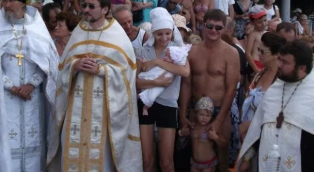 В Ялте в честь 1025-летия Крещения Руси состоялось массовое крещение жителей