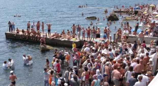 В Ялте в честь 1025-летия Крещения Руси состоялось массовое крещение жителей