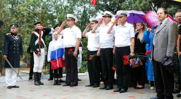 В Севастополе память героев Крымской войны почтили на Братском кладбище