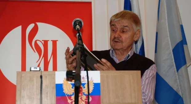 В Севастополе выступил писатель Сергей Есин. "Русский город Севастополь навсегда связан с метрополией и Россией"