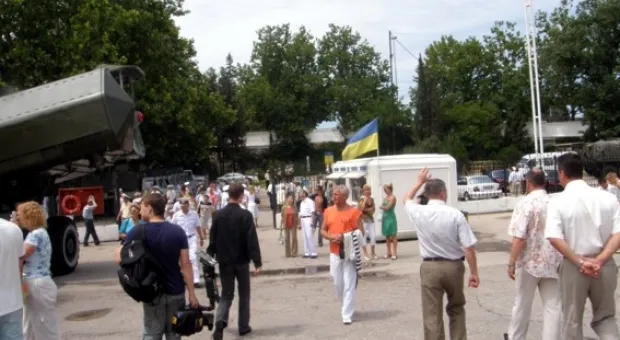 Севастопольцы поздравили ВМСУ с праздником. По своему.
