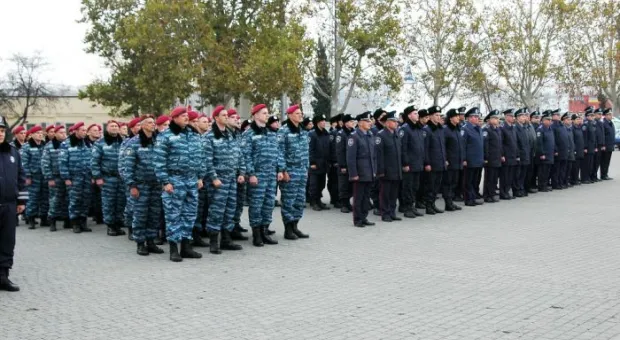 Милиция Севастополя получила самый дорогой подарок за всю историю своего существования - 15 новых "Тойот" для патрулирования города