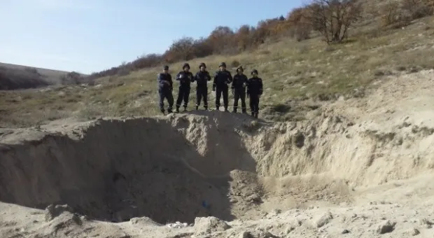 Город должен знать свои героев. В Севастополе назвали имена спасателей, уничтоживших бомбу