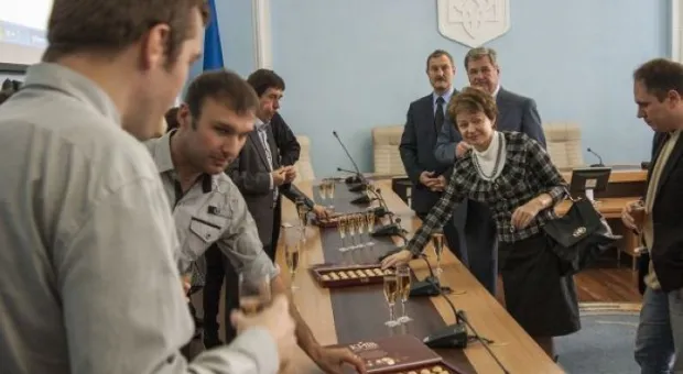 С профессиональным праздником работников телевидения и радио поздравили власти Севастополя