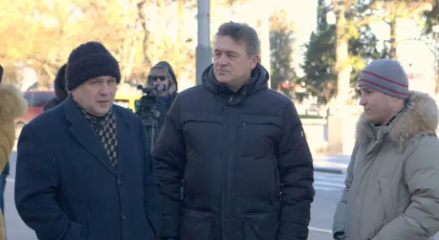 В Севастополе милиция митинговала у милиции против коррупции в милиции