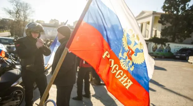 В Севастополе прошел автопробег в поддержку курса на вступление Украины в Таможенный союз