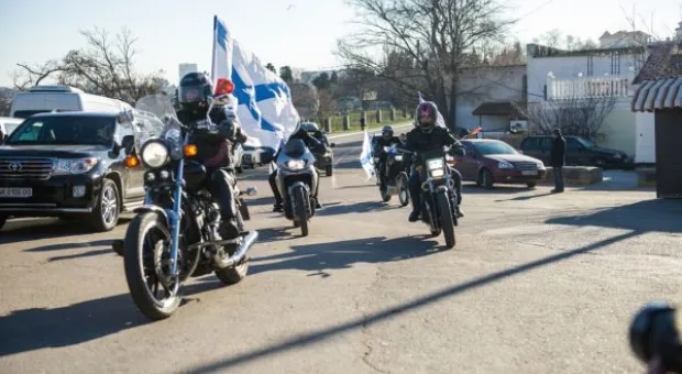 В Севастополе прошел автопробег в поддержку курса на вступление Украины в Таможенный союз