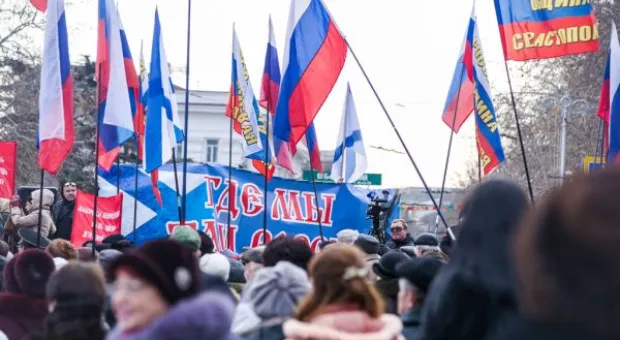 В Севастополе прошел автопробег в поддержку курса на вступление Украины в Таможенный союз