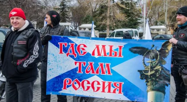 В Севастополе прошел автопробег в поддержку курса на вступление Украины в Таможенный союз