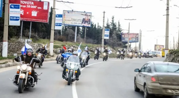 В Севастополе прошел автопробег в поддержку курса на вступление Украины в Таможенный союз