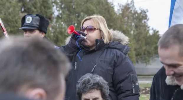 В Севастополе разные силы собирали для майдана шарфы, мелочь и вазелин. Хроника "сального" евромитинга