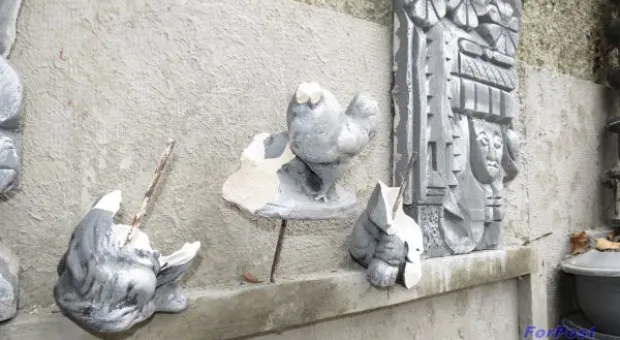 В детском городке «Лукоморье» в Севастополе пьяная компания устроила ночной погром