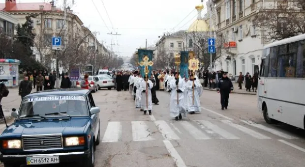 Севастополь встретил Светлый праздник Рождества Христова