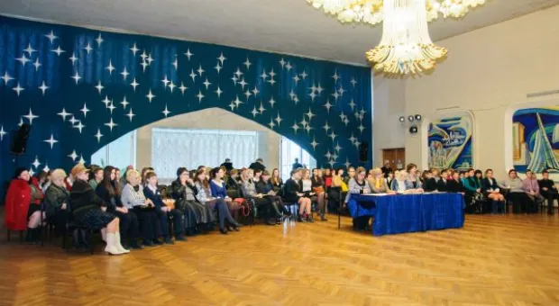 В Севастополе состоялся конкурс чтецов, посвященный Дню родного языка
