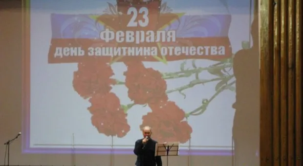 Музыканты и поэты Севастополя поздравили морских пехотинцев ЧФ с Днём защитника Отечества