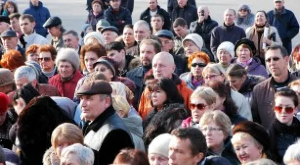 "Бандеровцы в Севастополь не зайдут". Хроника одного митинга