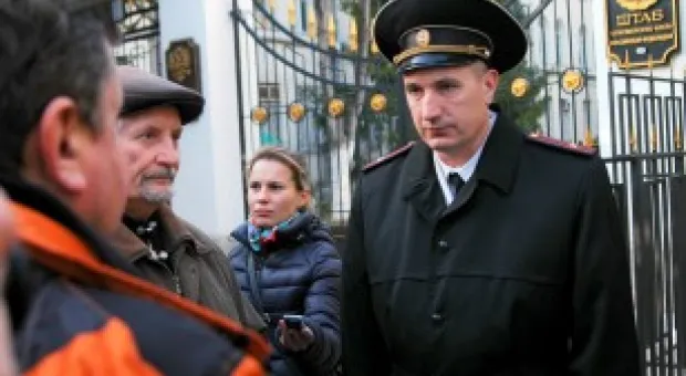 "Бандеровцы в Севастополь не зайдут". Хроника одного митинга