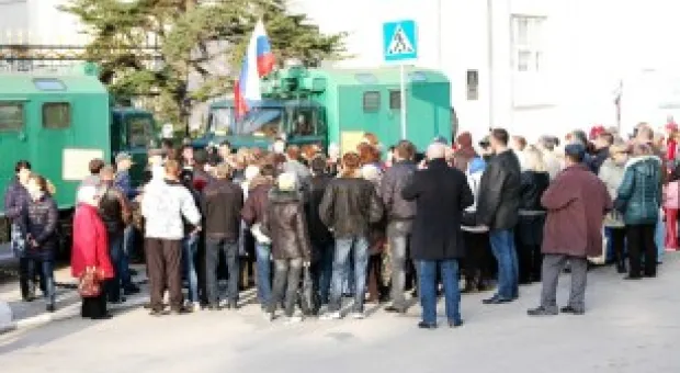 "Бандеровцы в Севастополь не зайдут". Хроника одного митинга