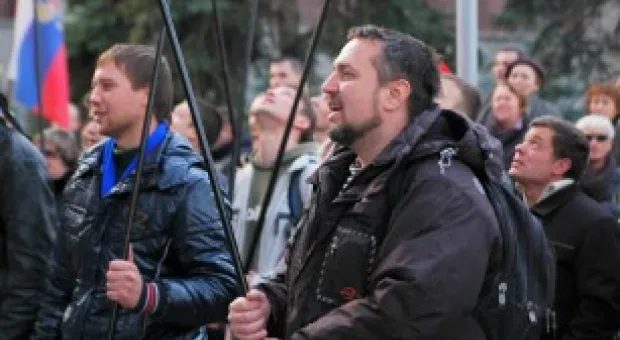"Бандеровцы в Севастополь не зайдут". Хроника одного митинга