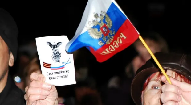 Митинг-концерт с участием Вики Цыгановой собрал на главной площади Севастополя около 20 тысяч горожан