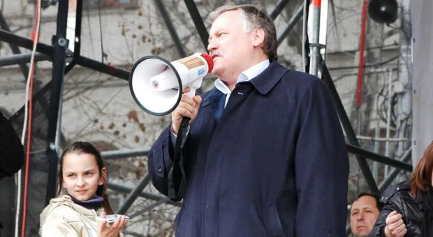 Затулин на митинге солидарности в Севастополе поздравил горожан с тем, что "их мечта сбывается"