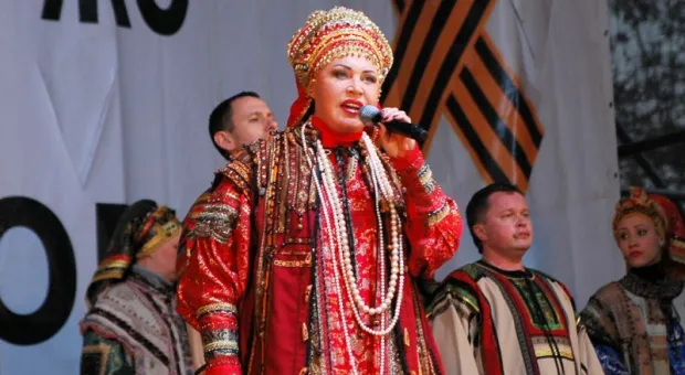 «9 мая мы освобождаем Севастополь», ― эта оговорка вызвала ликование севастопольцев во время концерта Надежды Бабкиной
