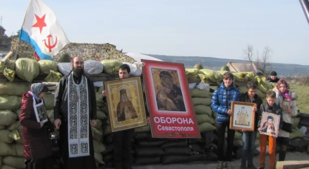 «Всяк на своем рубеже». Молитва и меч встали рядом на защиту Севастополя