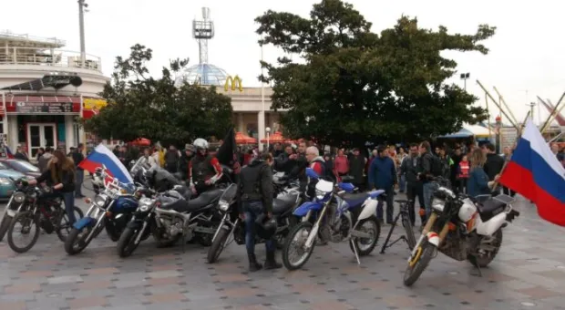 В Ялте состоялся авто-мотопробег, посвящённый предстоящему референдуму