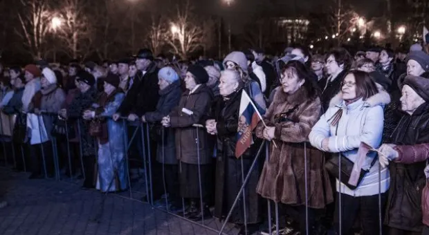 В Севастополе концертом на площади П.С. Нахимова стартовала акция «Солдатское сердце»