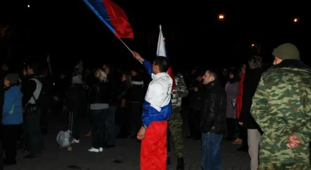 В Севастополе концертом на площади П.С. Нахимова стартовала акция «Солдатское сердце»