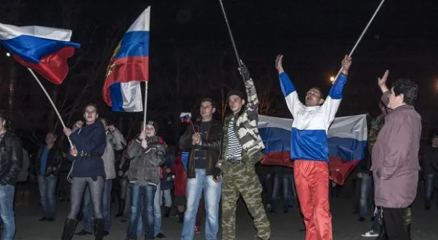 В Севастополе концертом на площади П.С. Нахимова стартовала акция «Солдатское сердце»